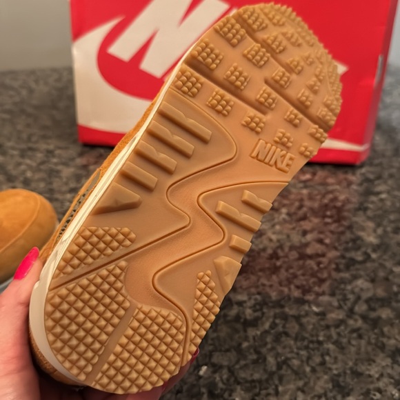 Nike Air Max winter wheat sneakerboot 90 EUC 10.5 Sneakers - Picture 13 of 16